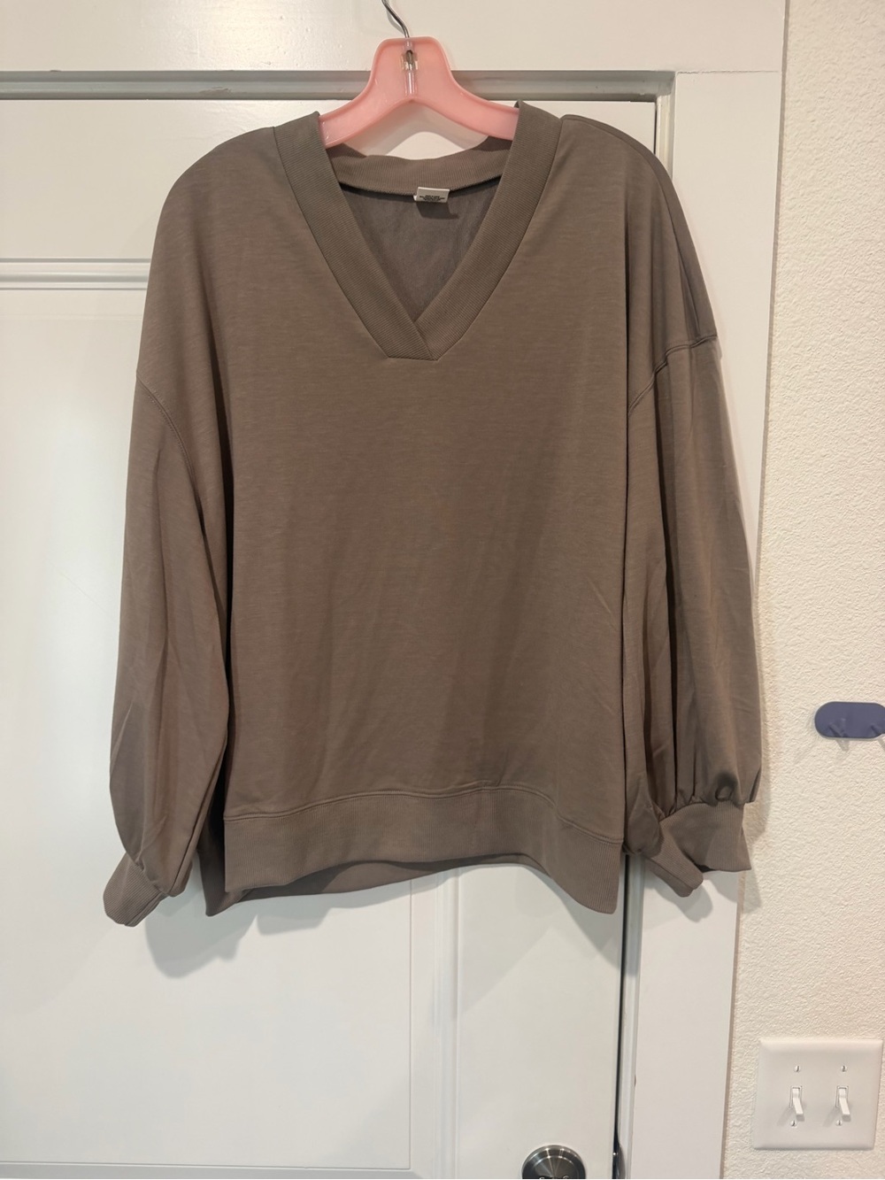 Everyday V-Neck Pullover Sweater - Taupe